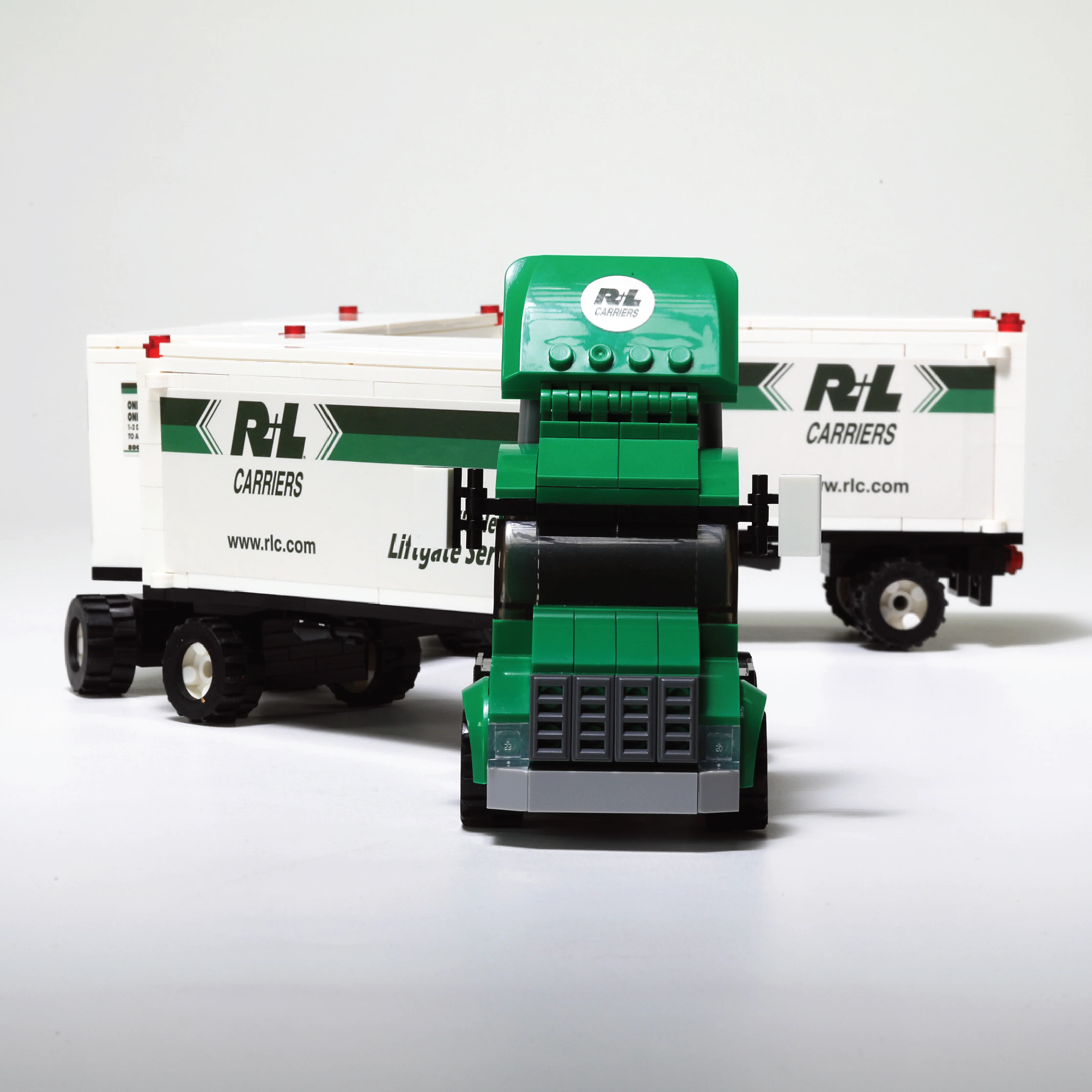 Triple Pup Truck Building Blocks Set - Image 4